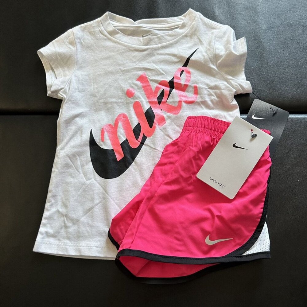 NWT Nike Athletic Set Girls Size 3T